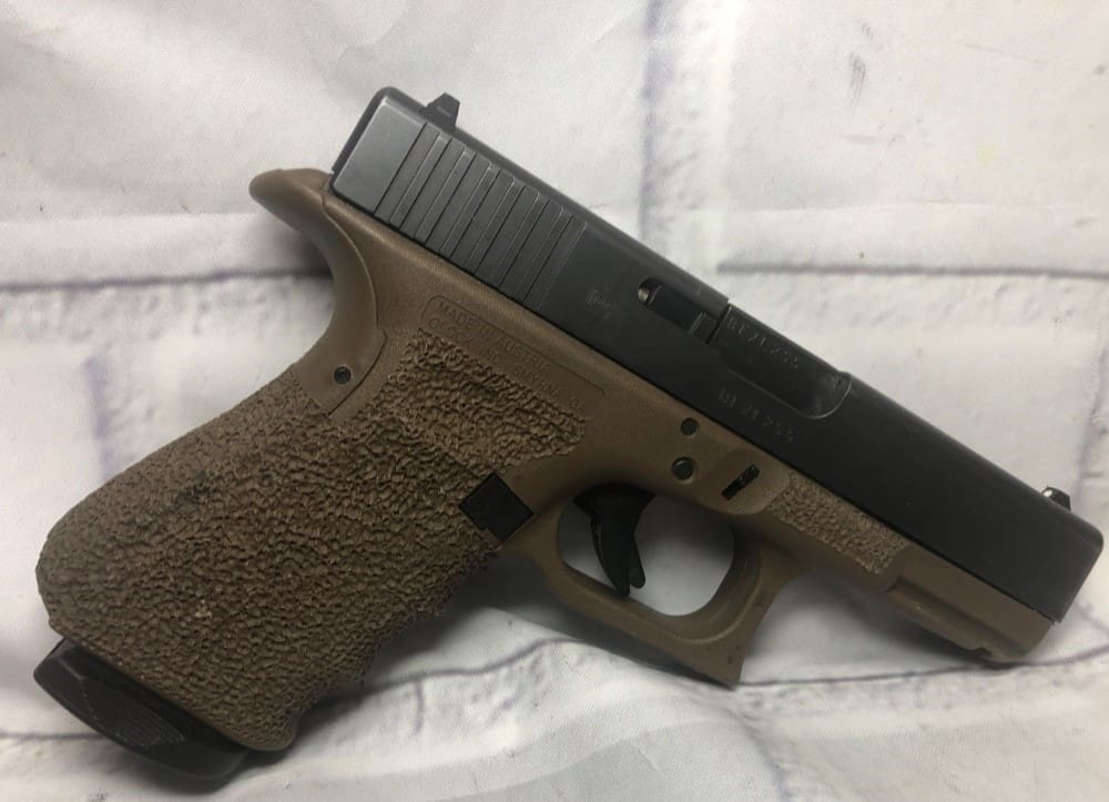 Glock 19 gen 4 FDE customized 9mm — image 2