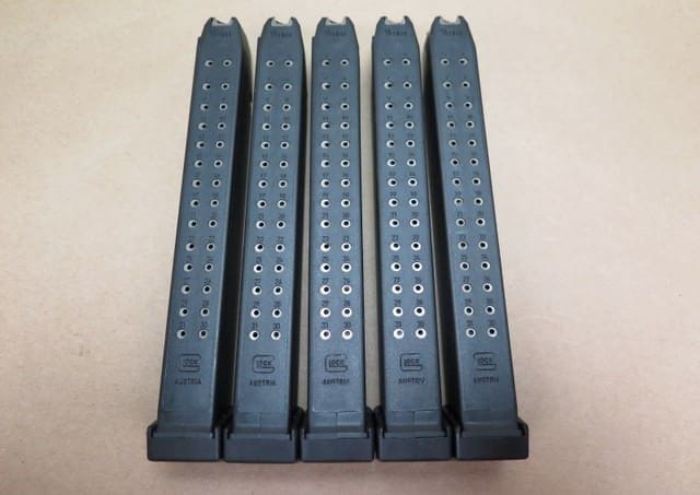 Glock Factory 31 Rd Mags Made in Austria W/2 Rd Extensions — image 2